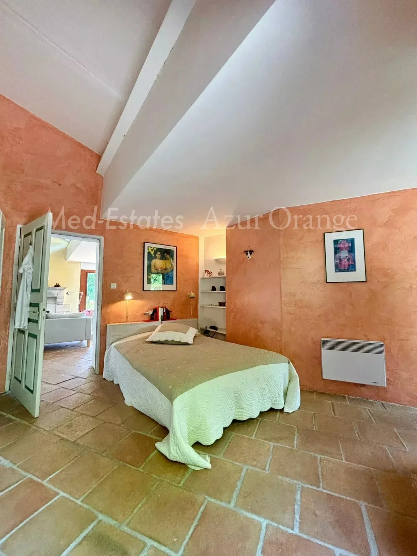 Gallery photo 3