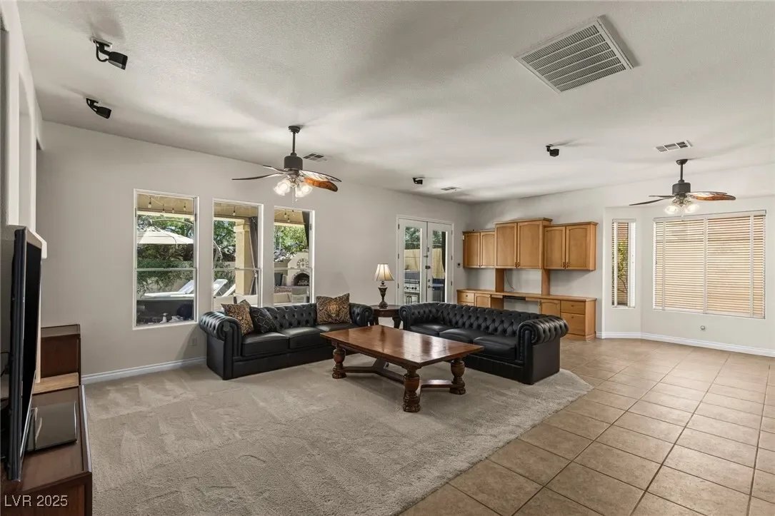 8095 Dark Hollow Place, Las Vegas, Nevada, United States. - Photo 21