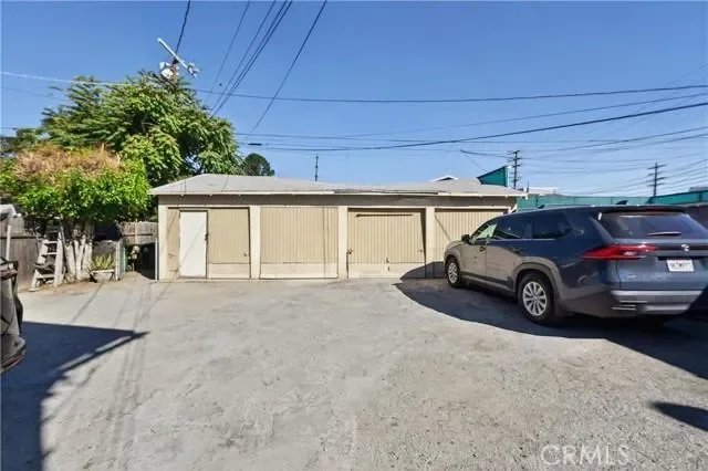 323 W 60th, Los Angeles, CA 90003, Los Angeles, California, United States. - Photo 15