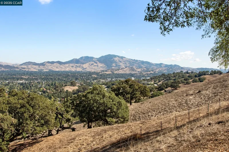 1943 Highridge Ct, Walnut Creek, California, United States. - Photo 35