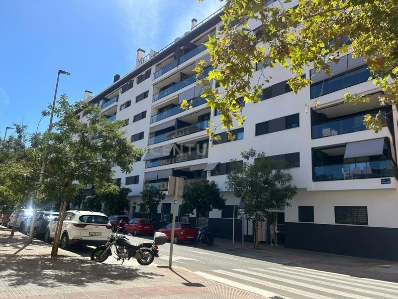 Exclusive home with spectacular terrace in Parque Mediterráneo, Málaga