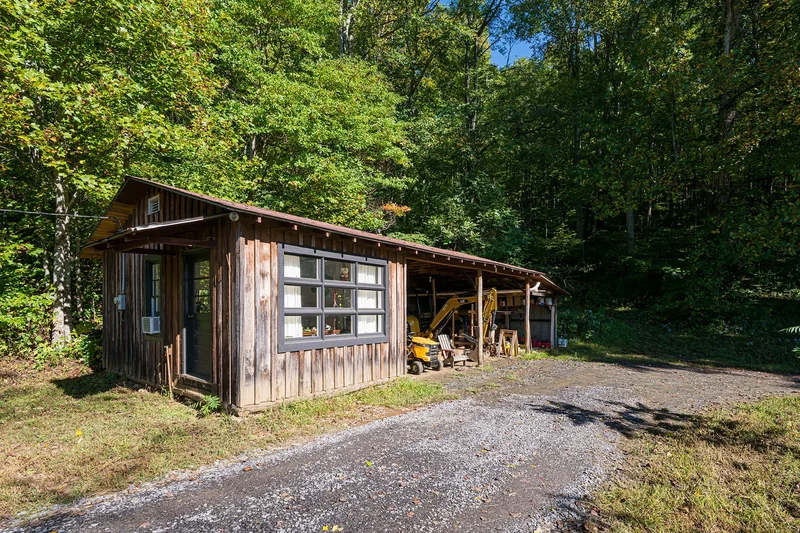 360 Banjo Branch Road, Burnsville, NC 28714, 28714, North Carolina, United States. - Photo 36