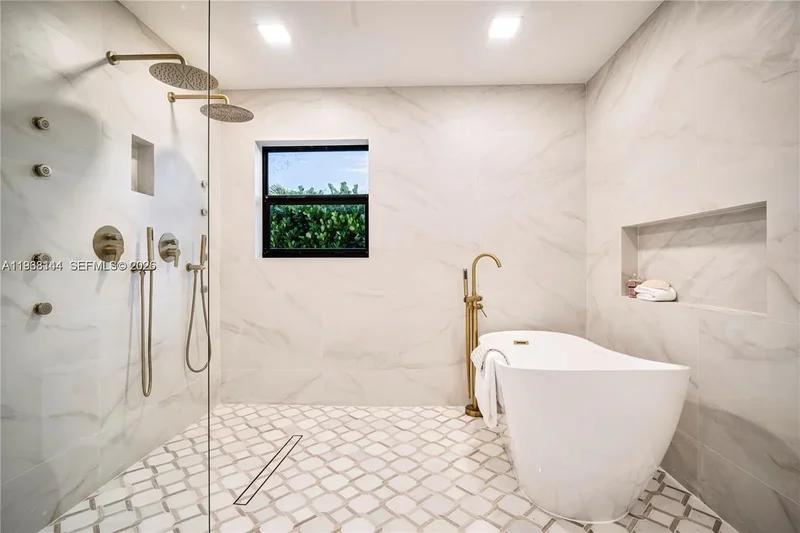5561 NE 28th Ave, Fort Lauderdale, Florida, United States. - Photo 18