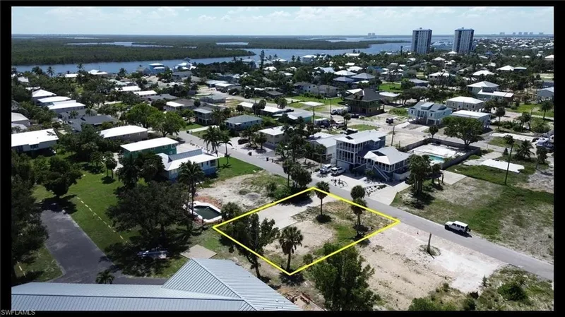 111 Bay Mar DR, Fort Myers Beach, Florida, United States. - Photo 13