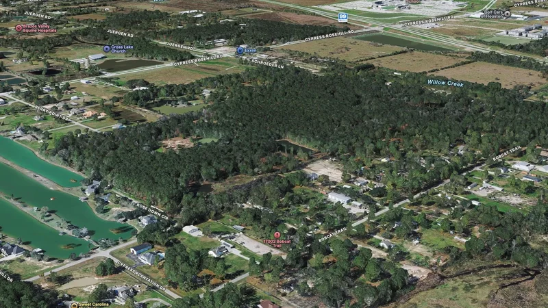 17002 Bobcat Trail, Houston, Texas, United States. - Photo 11