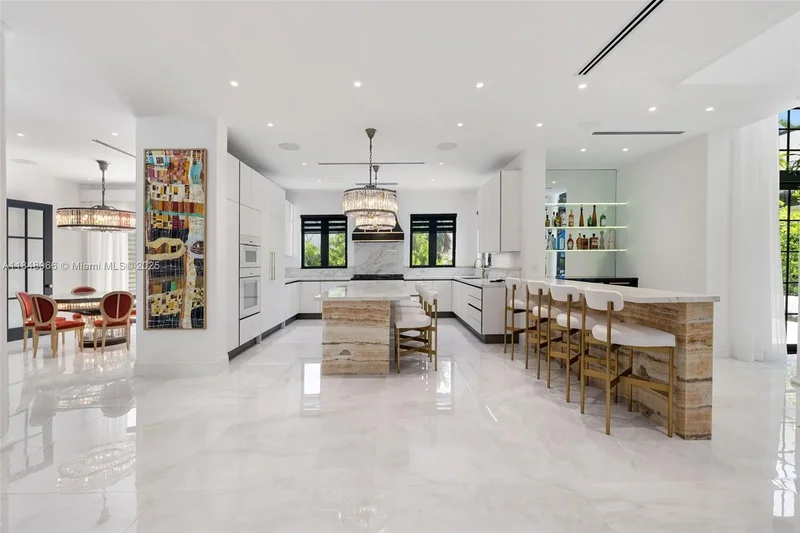 2321 N Bay Rd, Miami Beach, Florida, United States. - Photo 20