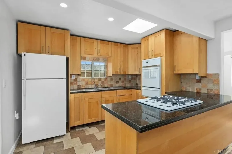 641 Morrison Street, San Diego, California, United States. - Photo 8