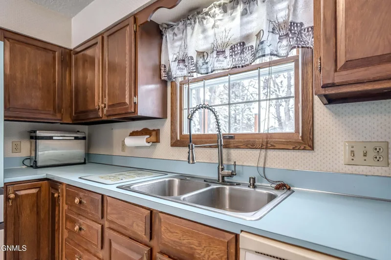 2234 Sherman Drive, Bismarck, ND 58504, Bismarck, North Dakota, United States. - Photo 18