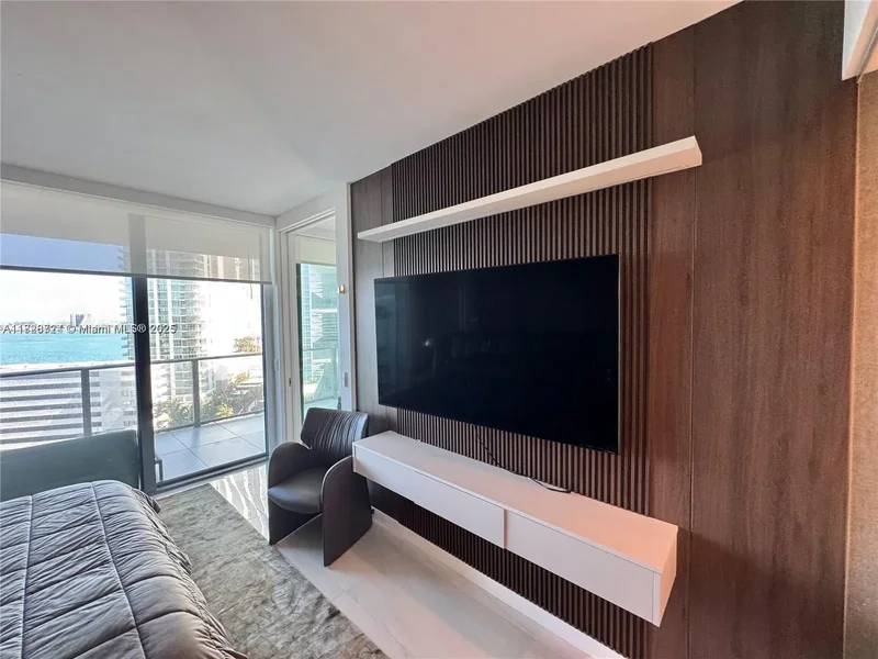 650 NE 32nd St 1401, Miami, Florida, United States. - Photo 22