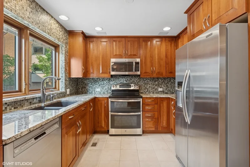 1318 N SUTTON Place, Chicago, Illinois, United States. - Photo 26