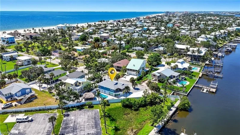 190 Bayview AVE, Fort Myers Beach, Florida, United States. - Photo 43