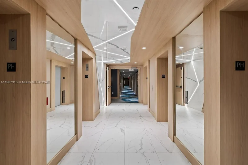 90 SW 3rd St PH-15, Miami, Florida, United States. - Photo 31