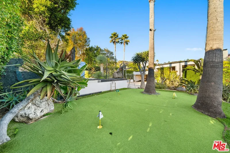 6320 VIA CATALDO Street, Malibu, California, United States. - Photo 28