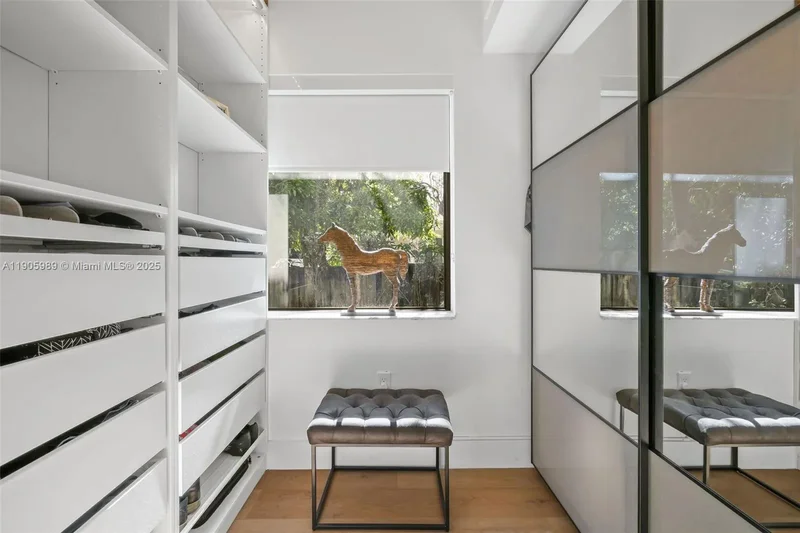 1060 NE 95th St, Miami, Florida, United States. - Photo 27