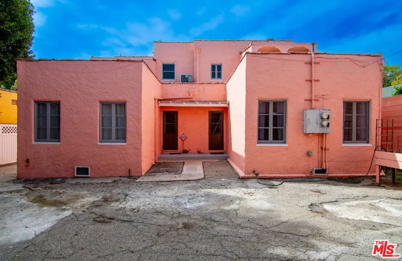 930 N Harper Avenue, Los Angeles, California, United States. - Photo 7
