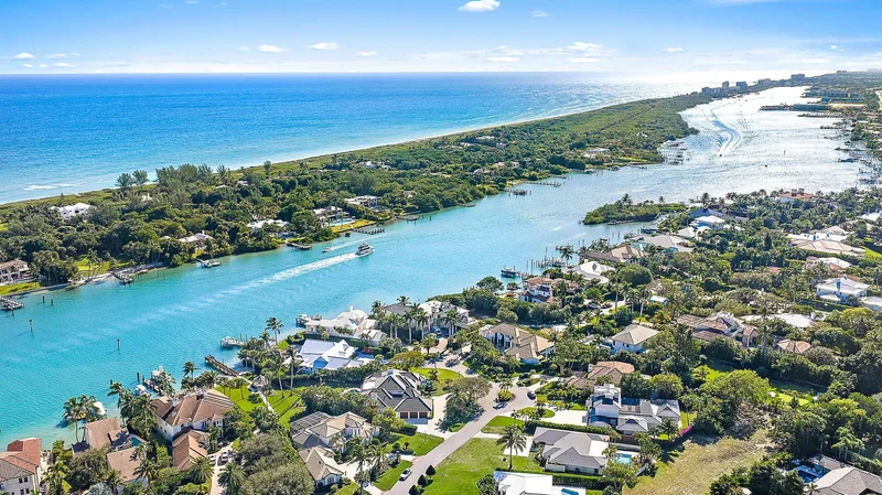 11971 SE Tiffany Way, Tequesta, Florida, United States. - Photo 35