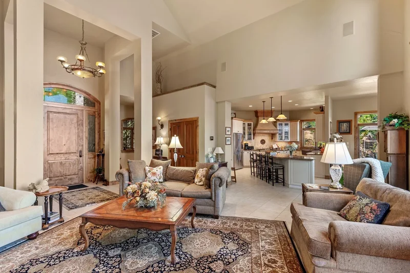 4520 S Threemile Point Rd, Coeur d'Alene, ID 83814, Coeur d'Alene, Idaho, United States. - Photo 7