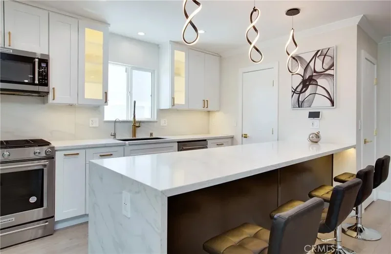17011 Burton Street, Los Angeles, California, United States. - Photo 9