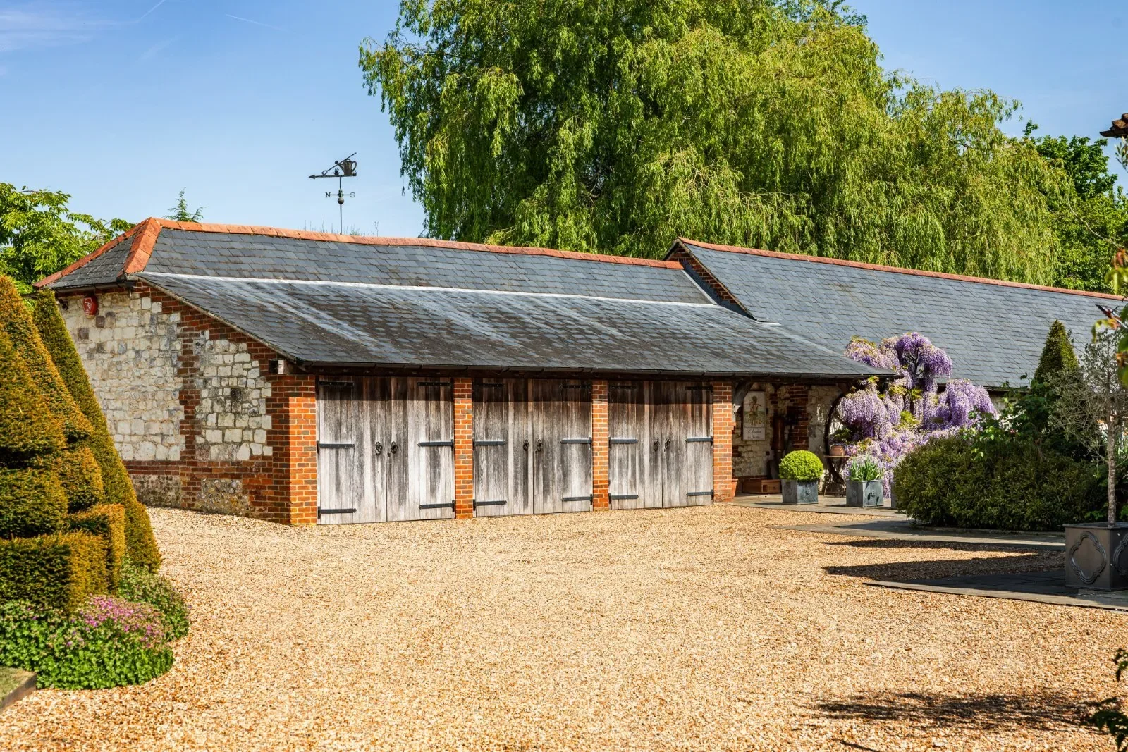 Exterior photo 12