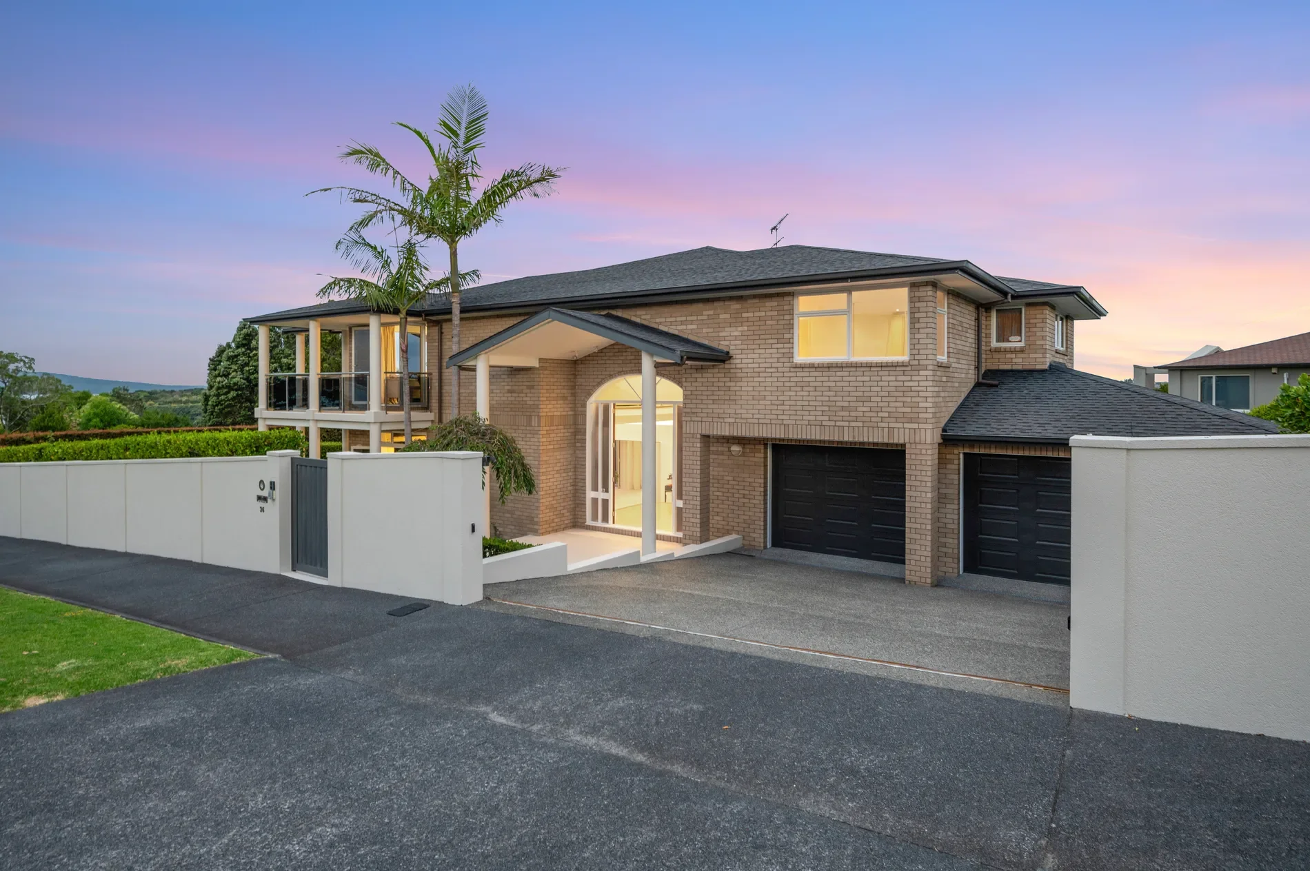 Exterior photo 9