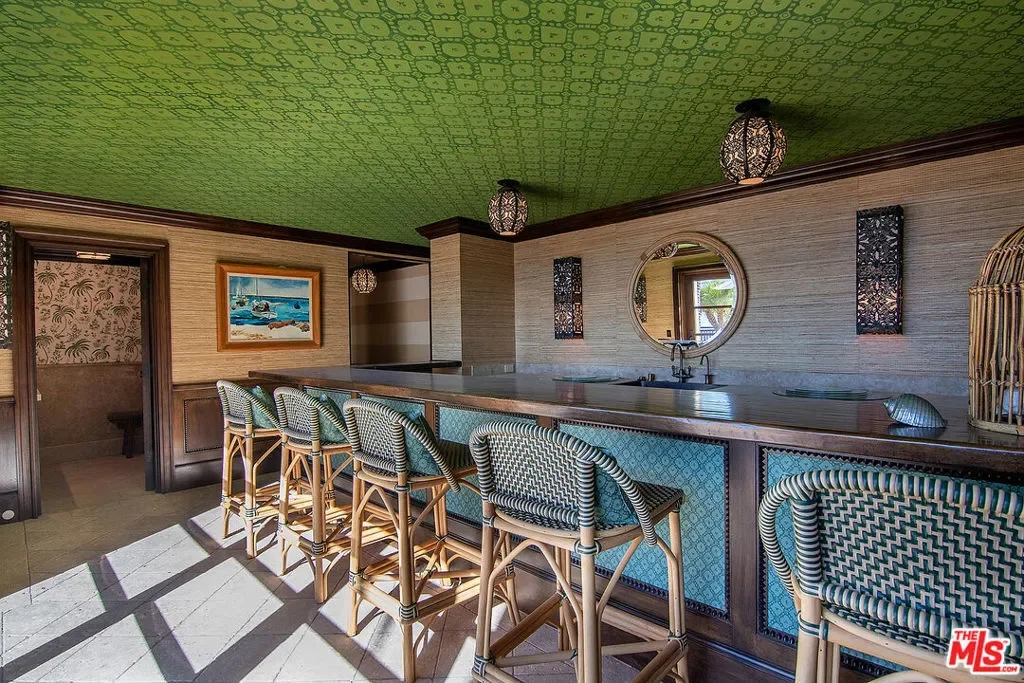 24834 Pacific Coast Highway, Malibu, California, United States. - Photo 35