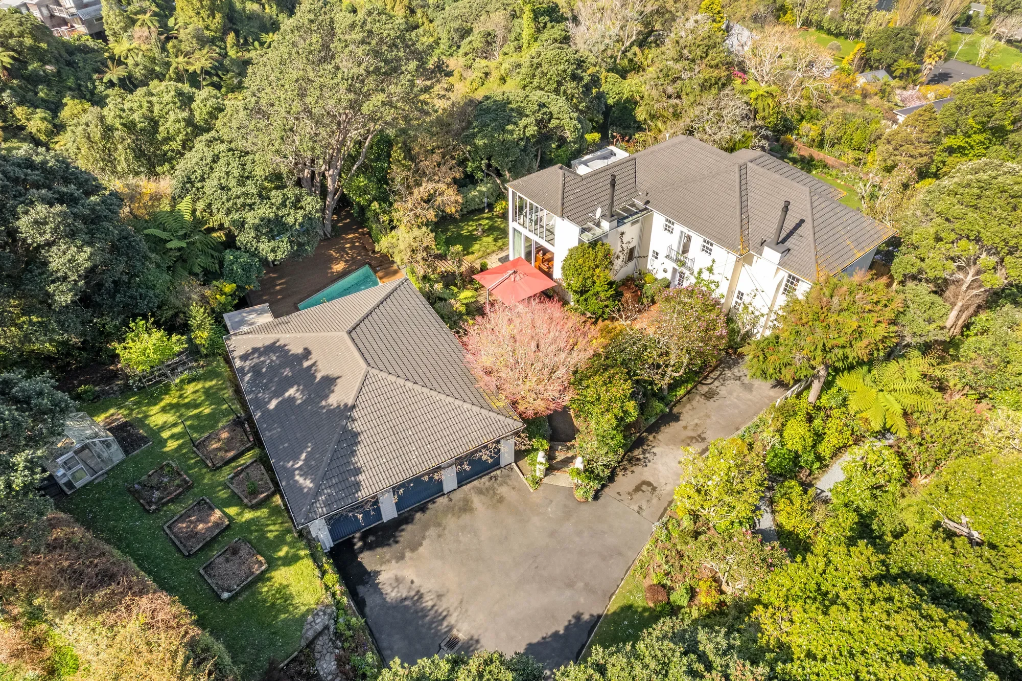 Exterior photo 10