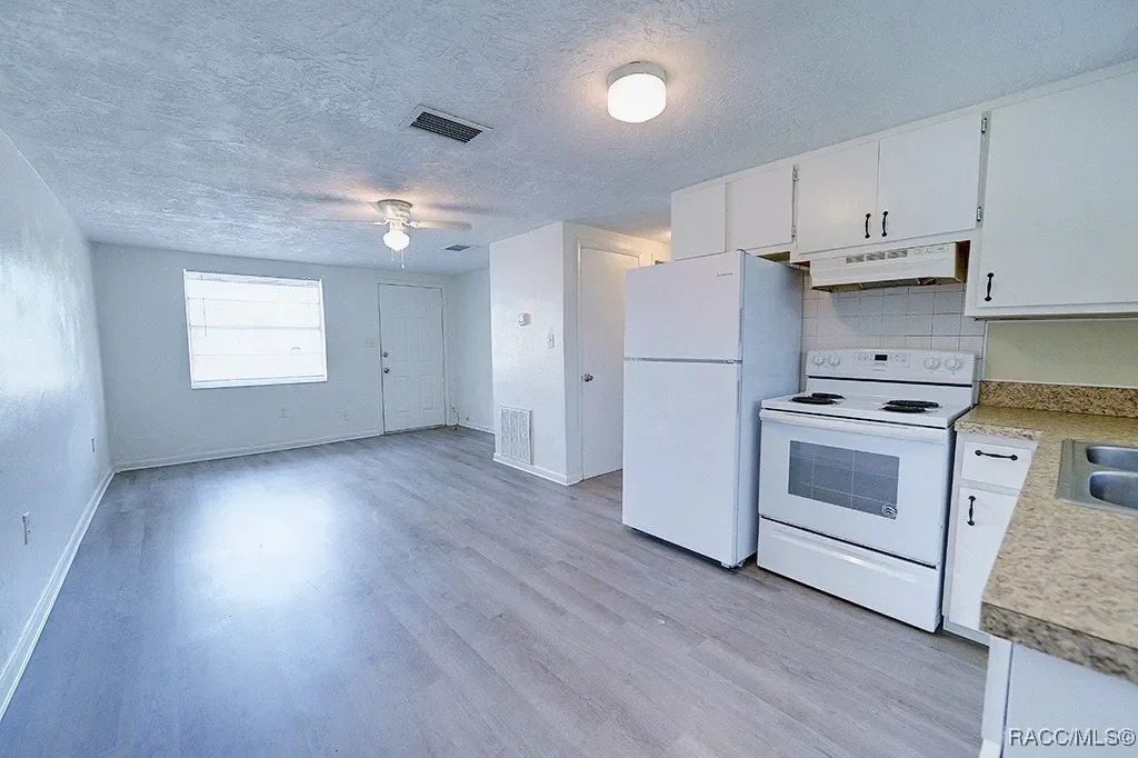 1154 NE 1st Street, Crystal River, FL 34429, Crystal River, Florida, United States. - Photo 22