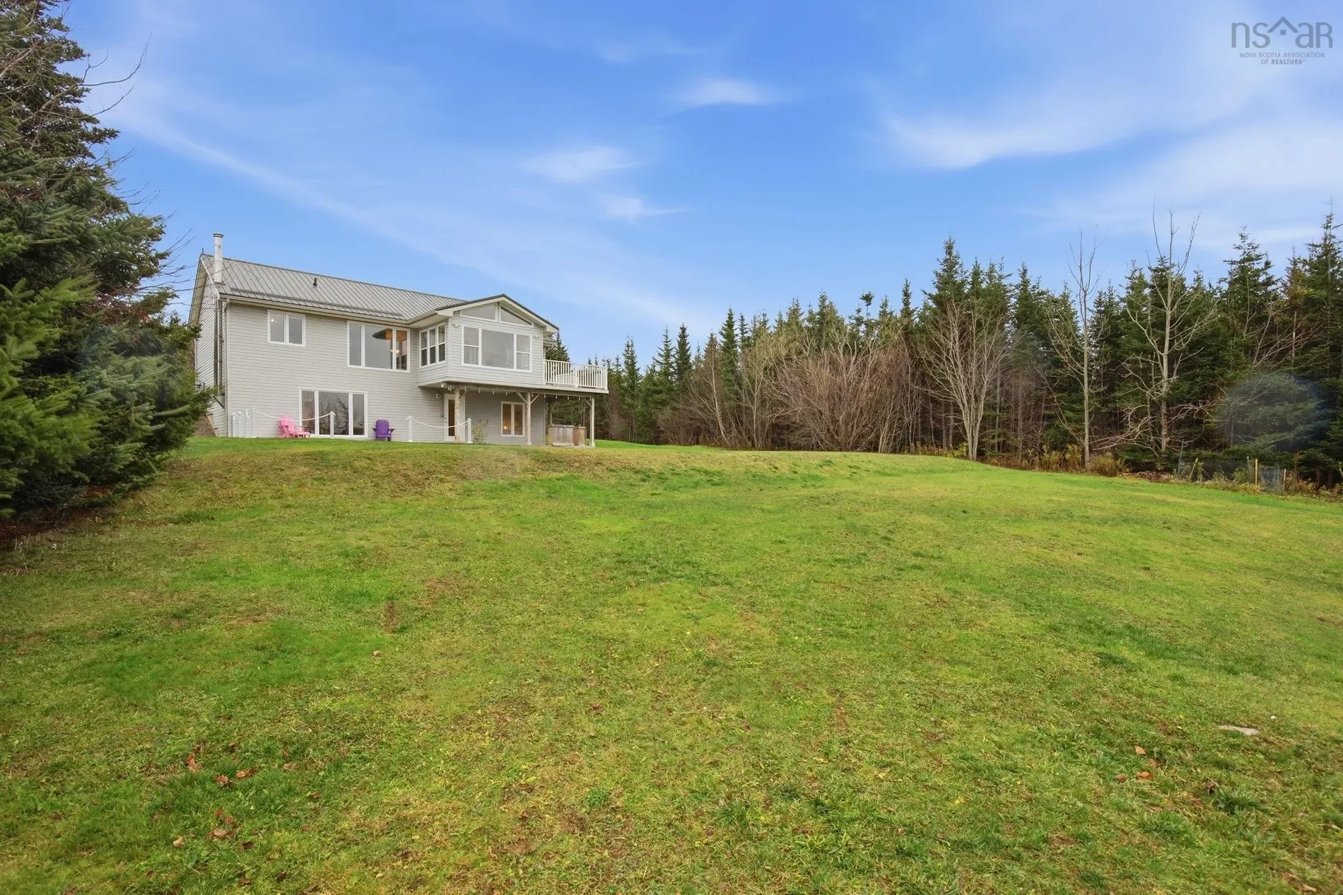 Exterior photo 5