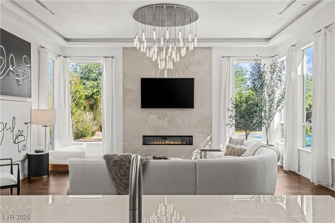 7304 Buttons Ridge Drive, Las Vegas, Nevada, United States. - Hero Image