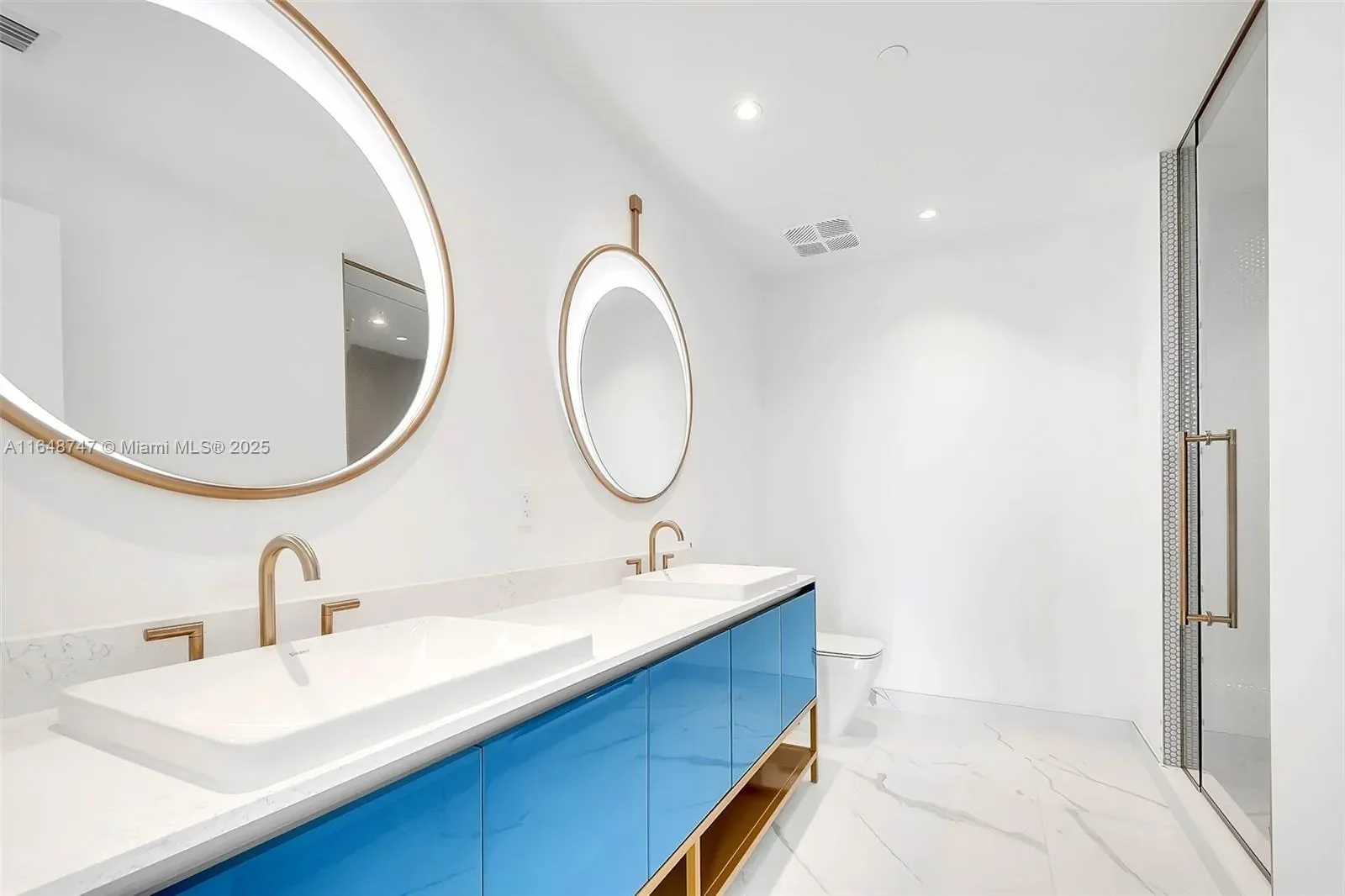2678 Tigertail Ave 1905, Miami, Florida, United States. - Photo 12
