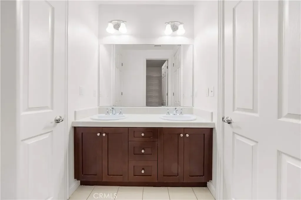 14 Snowberry, Lake Forest, California, United States. - Photo 54