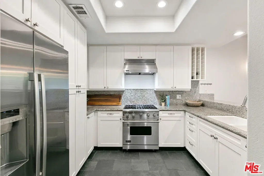 6477 Zuma View Place 125, Malibu, California, United States. - Photo 21