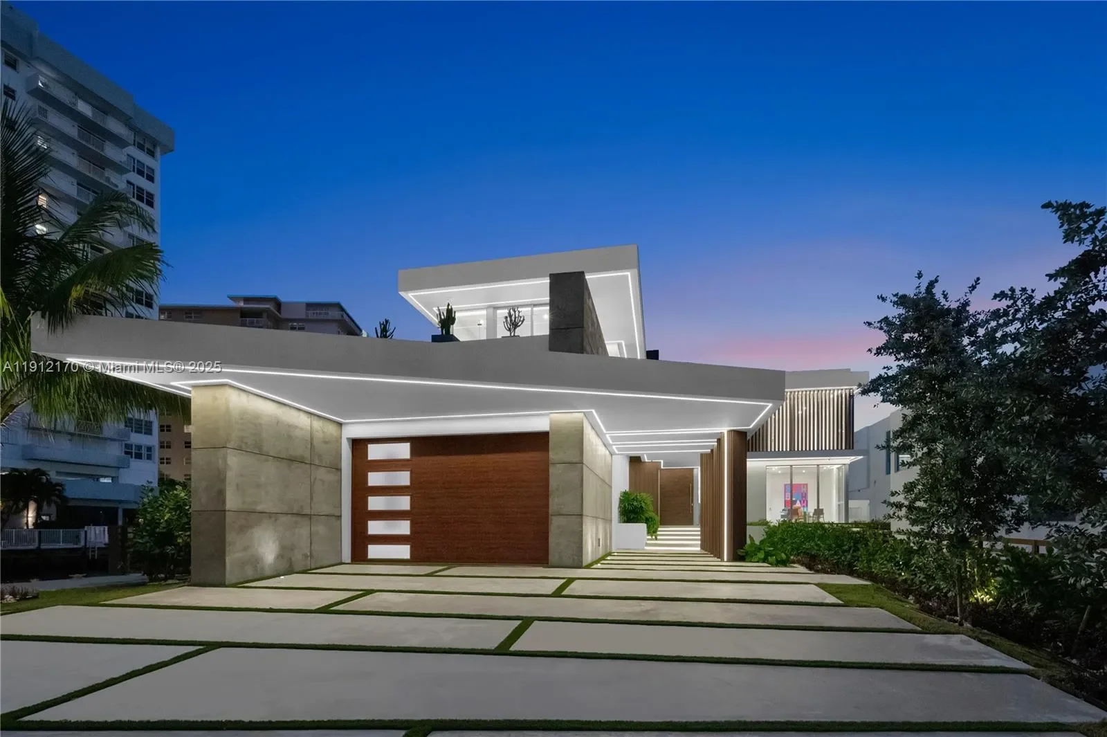501 Palm Dr, Hallandale Beach, Florida, United States. - Photo 4