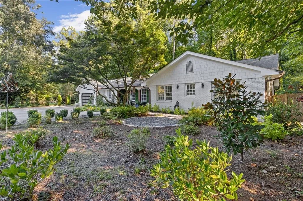 1905 Gainsborough Drive, Chamblee, Georgia, United States. - Photo 40
