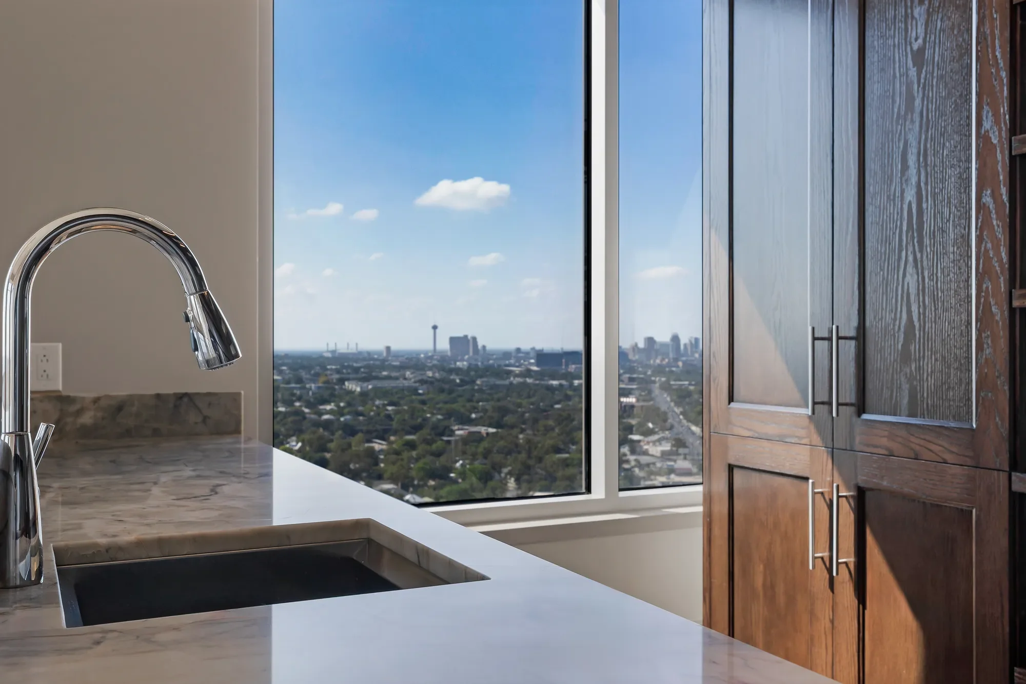 4242 Broadway Unit 2002 , San Antonio, TX 78209, San Antonio, Texas, United States. - Photo 36
