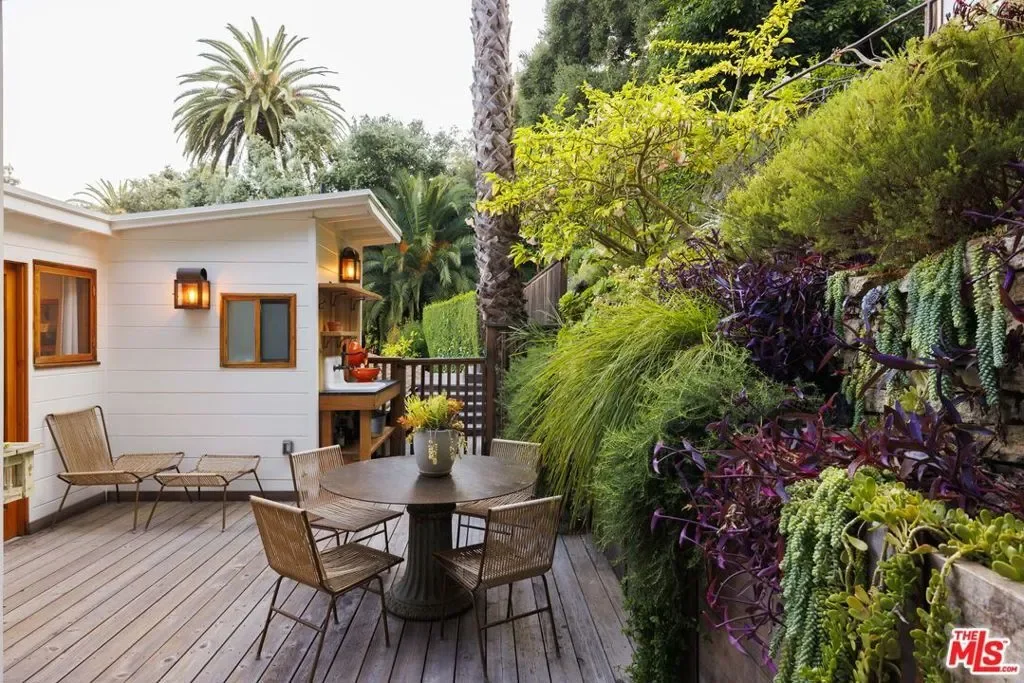 659 E Channel Road, Santa Monica, California, United States. - Photo 14