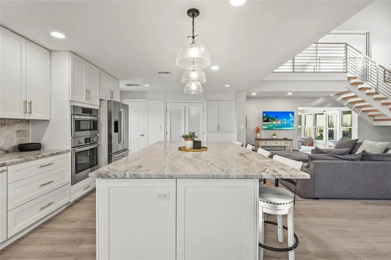 430 ISLAND CIRCLE, SARASOTA, FL 34242, Siesta Key, Florida, United States. - Photo 19