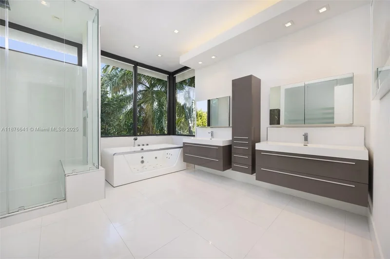 2321 Trapp Ave, Miami, Florida, United States. - Photo 28