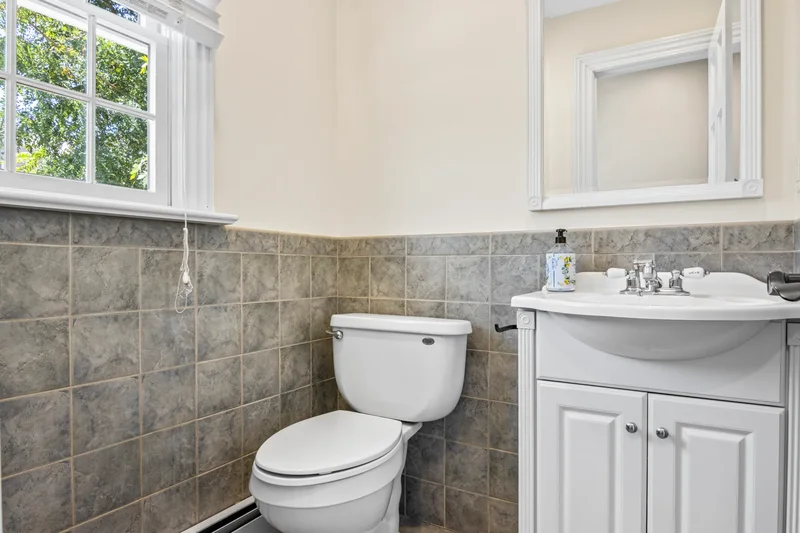 59 Western Concourse , Amity Harbor, NY 11701, Amityville, New York, United States. - Photo 31