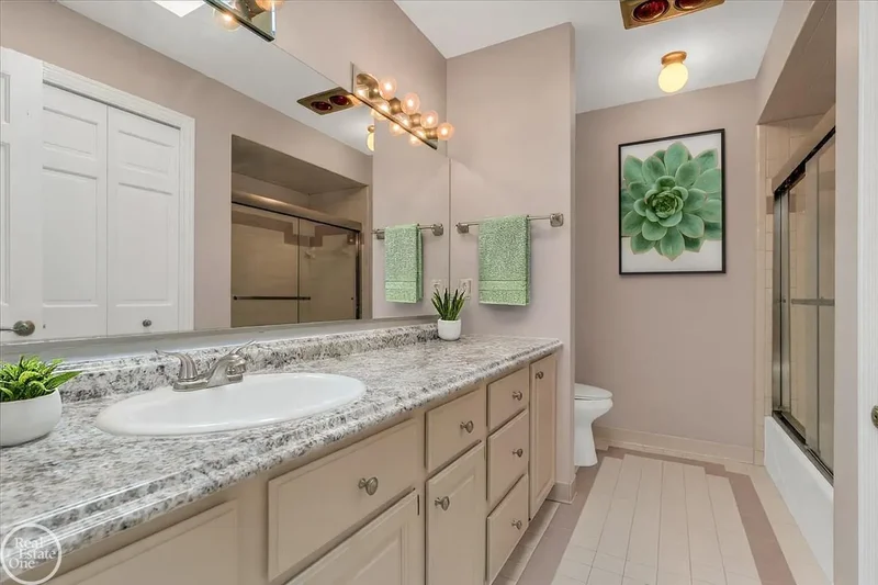770 N Riverside, Saint Clair, MI, 48079, USA, Saint Clair, Michigan, United States. - Photo 27