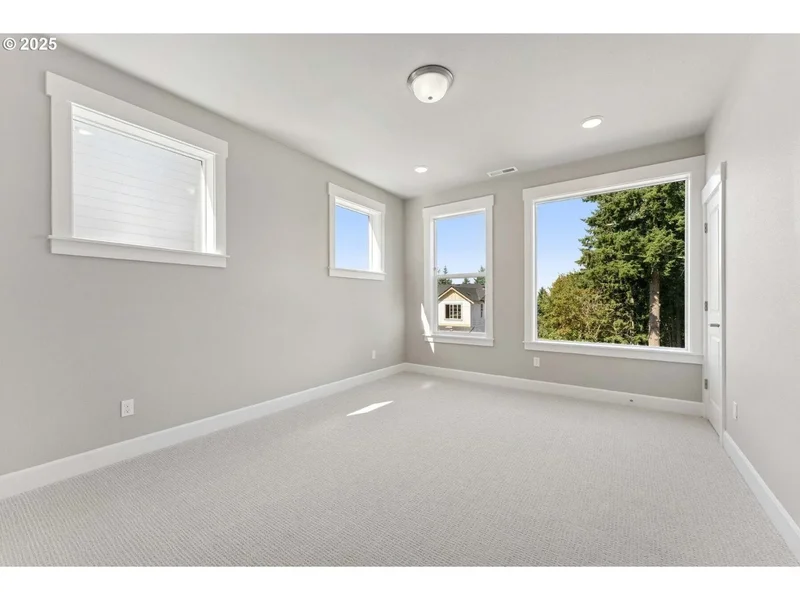 22987 Bland Cir, WestLinn, OR 97068, West Linn, Oregon, United States. - Photo 13