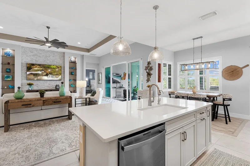 8273 Grande Shores Drive, Sarasota, FL 34240, Sarasota, Florida, United States. - Photo 49