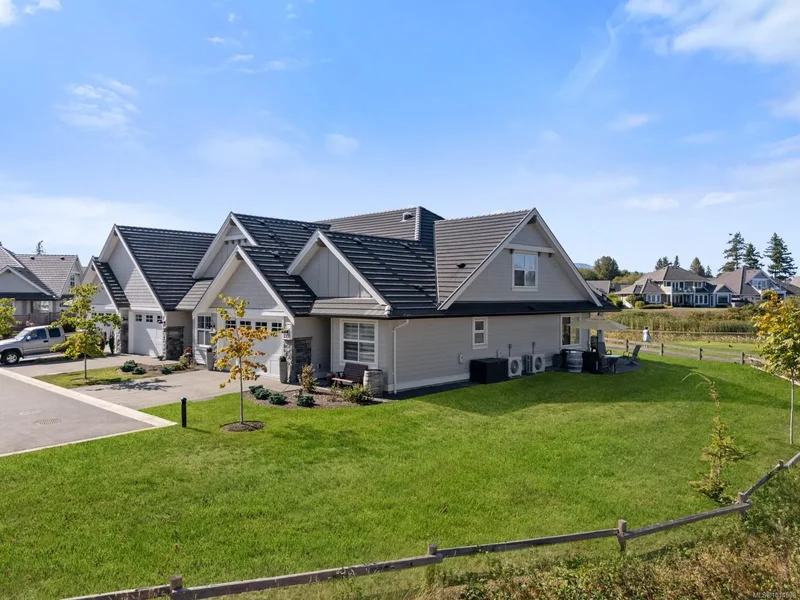 1444 Crown Isle Dr 106, Courtenay, British Columbia, Canada. - Photo 31