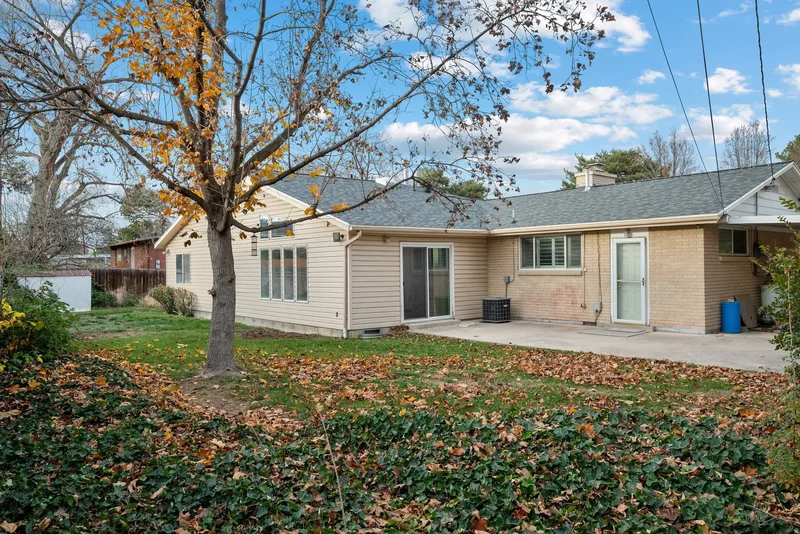 1610 E Moor Dale Ln, Holladay, UT 84117, Holladay, Utah, United States. - Photo 24