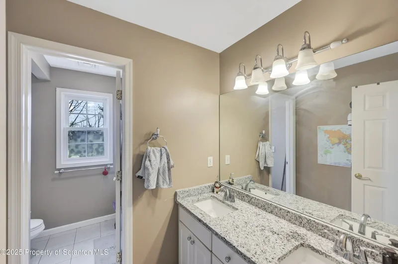 708 Clover Lane, Moscow, PA 18444, 18444, Pennsylvania, United States. - Photo 53