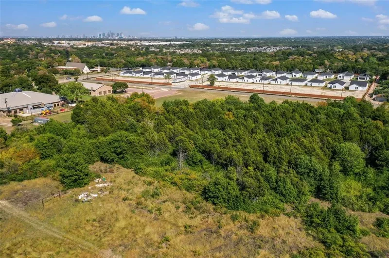 3846 W Kiest Boulevard, Dallas, TX 75233, Dallas, Texas, United States. - Photo 7