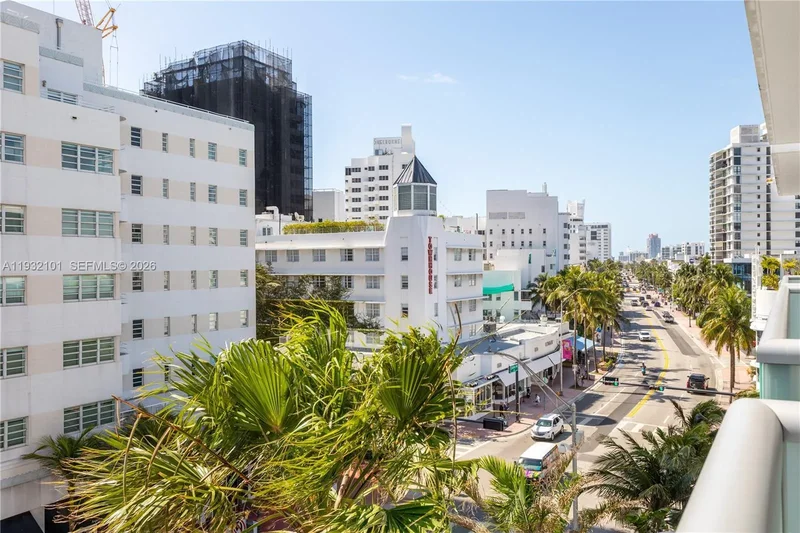 220 21st St 507, Miami Beach, Florida, United States. - Photo 4