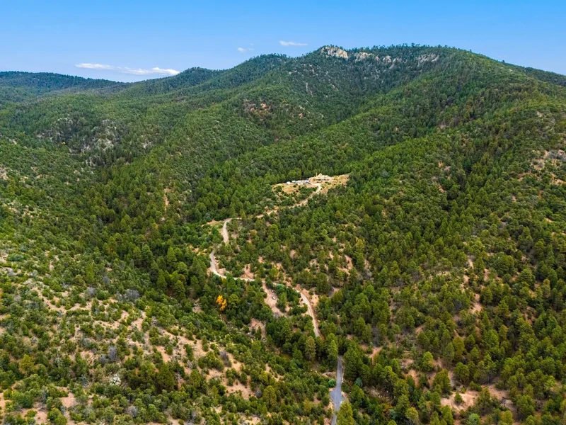 98 La Barbaria Trail, Santa Fe, NM 87505, Santa Fe, New Mexico, United States. - Photo 62