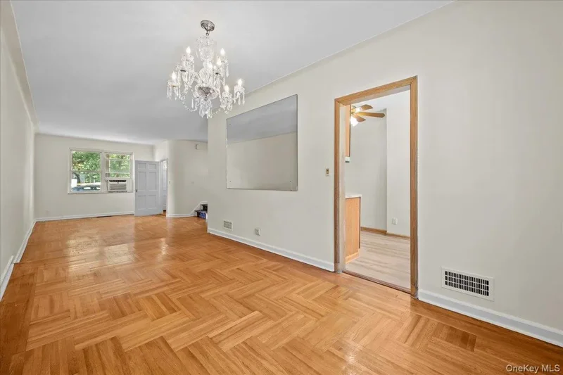 140 Van cortlandt park south, New York, New York, United States. - Photo 5
