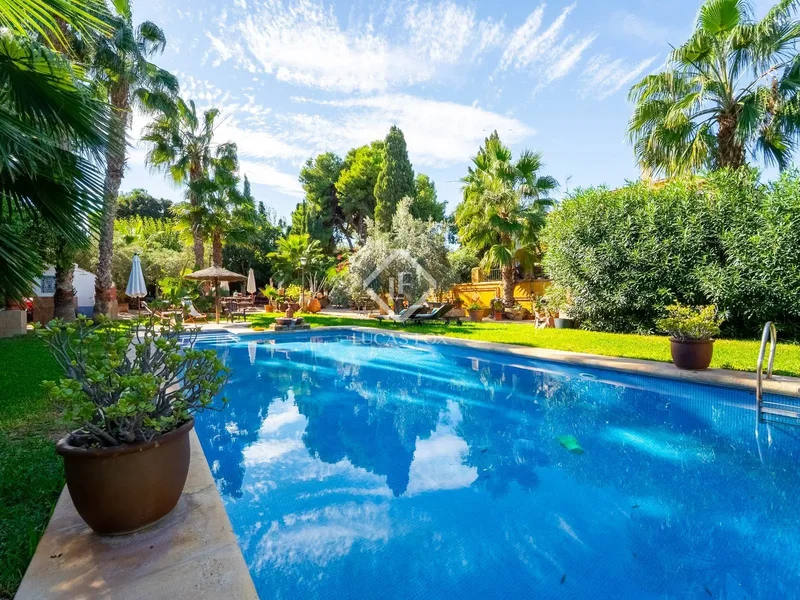 Alicante House / Villa